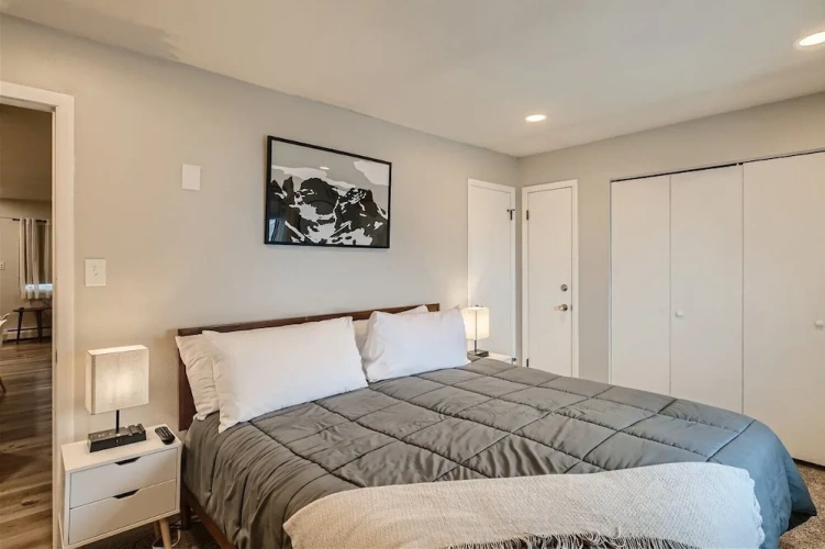 3 Bedrooms Apartment