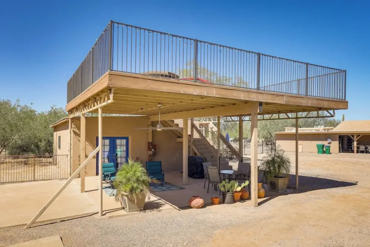 Oro Valley Retreat w/ Pool, Spa & Rooftop Views!
