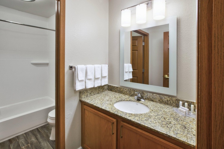 2 Bedrooms Suite