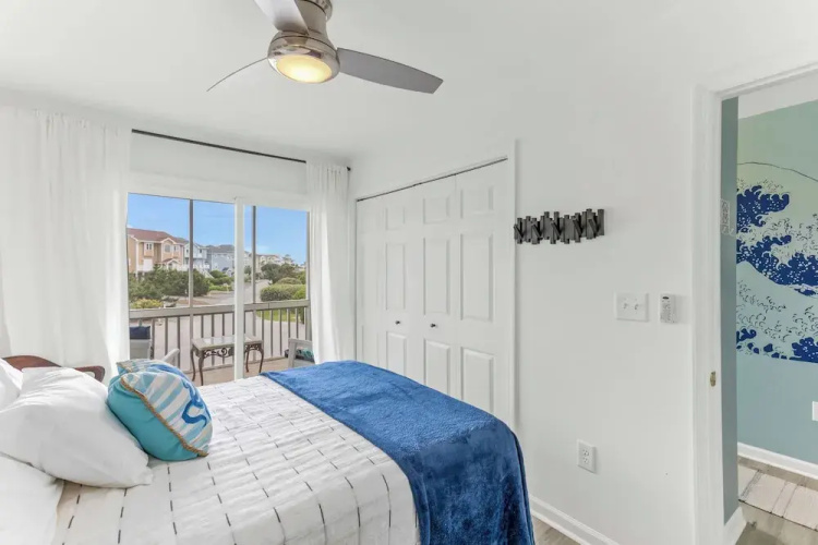 Lowe Tide by Topsail Realty