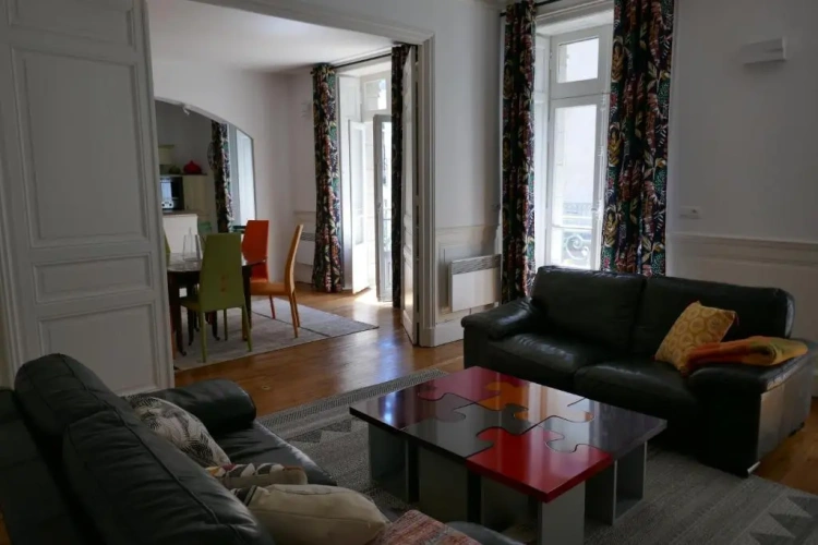 2 Bedrooms Apartment