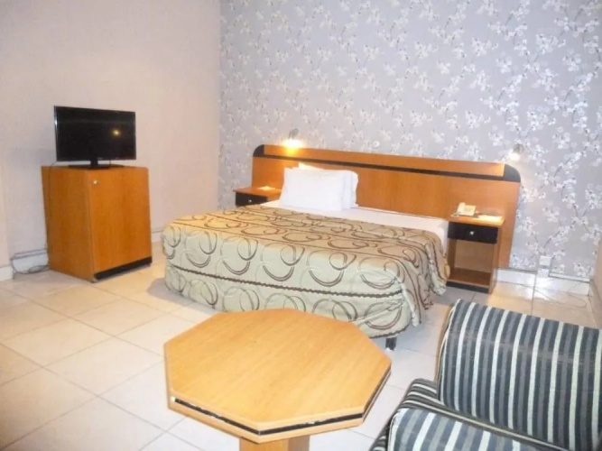 The Grosvenor Rooms And Suites