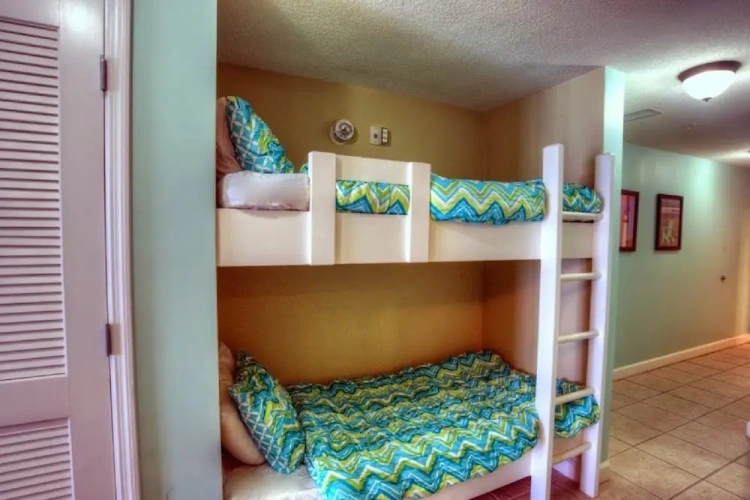1 Bedroom Apartment with sea view