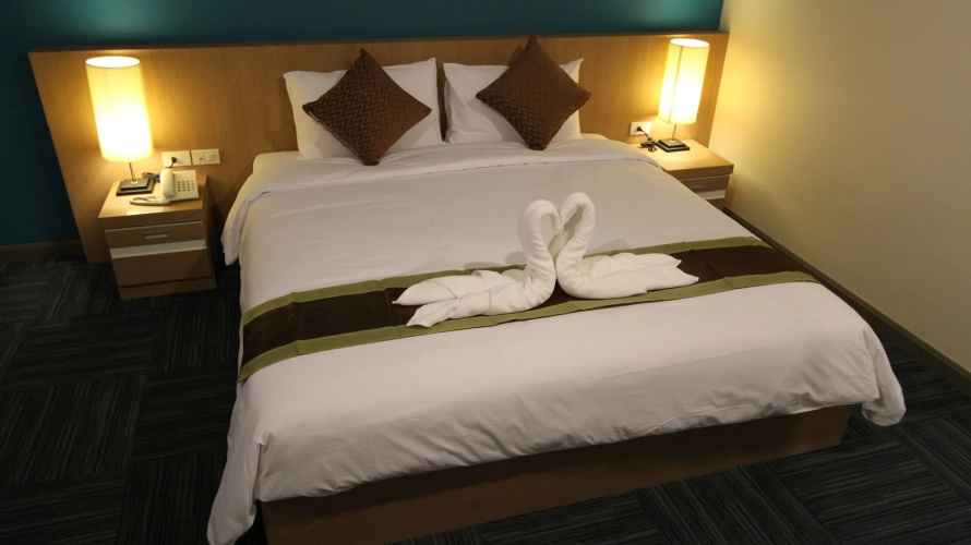 S Tara Grand Hotel