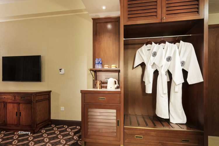Disney Explorers Lodge