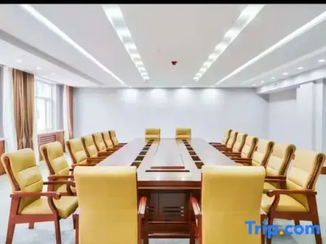 Bahrain Zuoqi Jingmeng Hotel