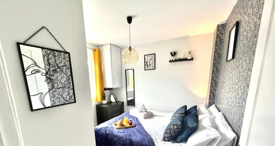 Remarkable 2-bed House in Coventry