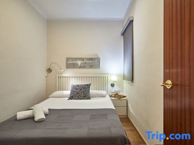 3 Bedrooms Apartment