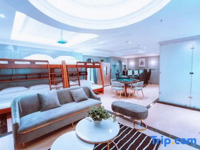 Superior Sextuple room