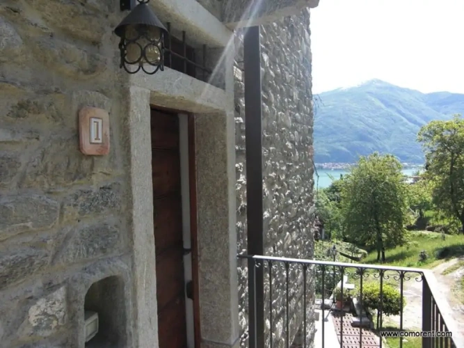 1 Bedroom Apartment with lake view