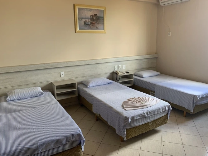 Standard Triple room