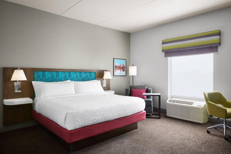 Mobility/Hearing Accessible with Tub Double room