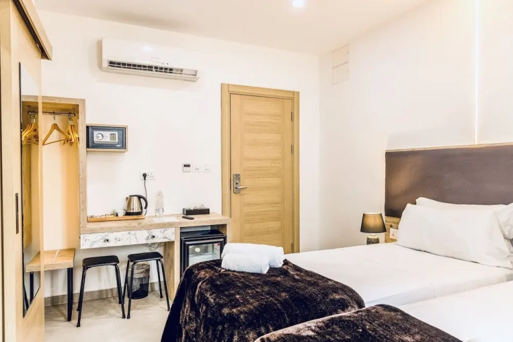 Standard Twin room