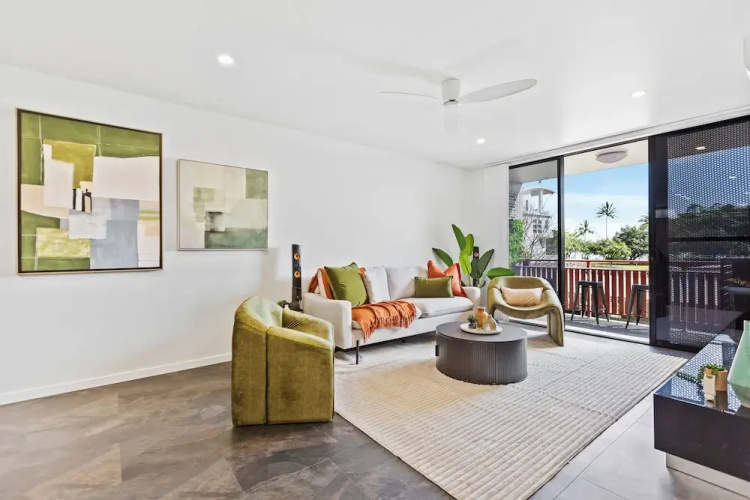 Modern Apartment with Esplanade Views