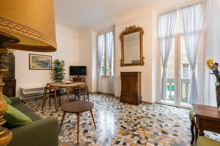 3 Bedrooms Apartment
