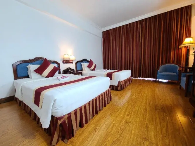 Standard Twin room with balcony