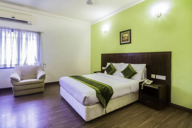 Treebo Angson, Chennai