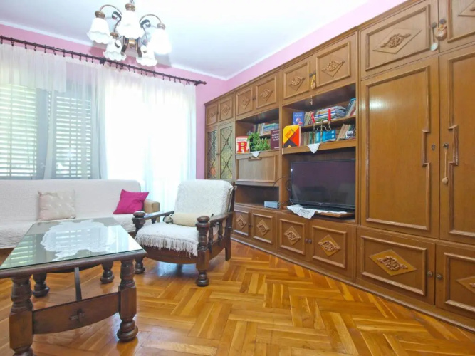 Apartment 1618
