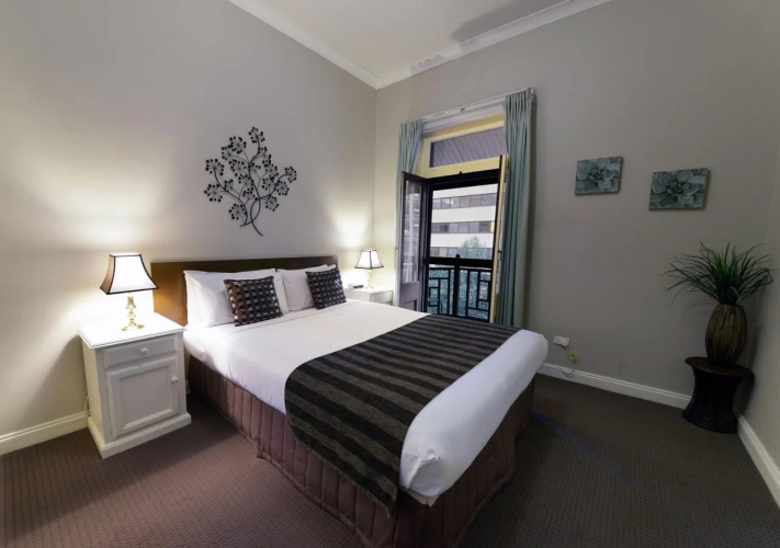 Adelaide Mansions Serviced Apartments
