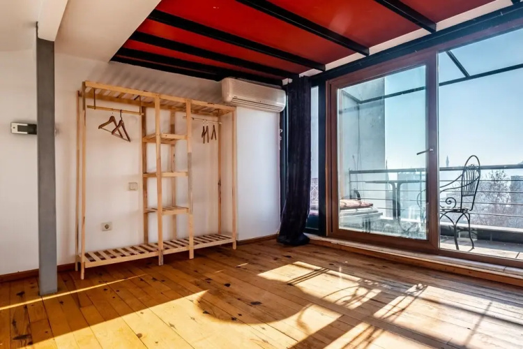 Authentic Flat With Excellent Location in Beyoglu