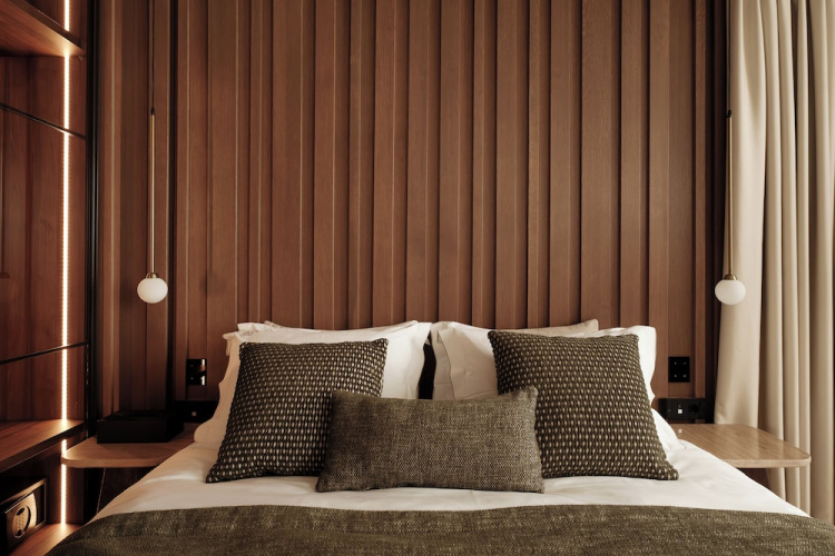 Ceci Suites
