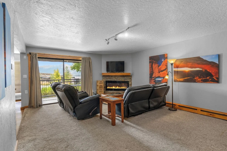 Lake Cliffe #108, Building F