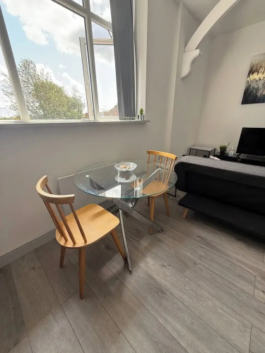 Desborough Apartment Retreat