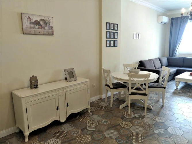 Baratero City Corner Apartments