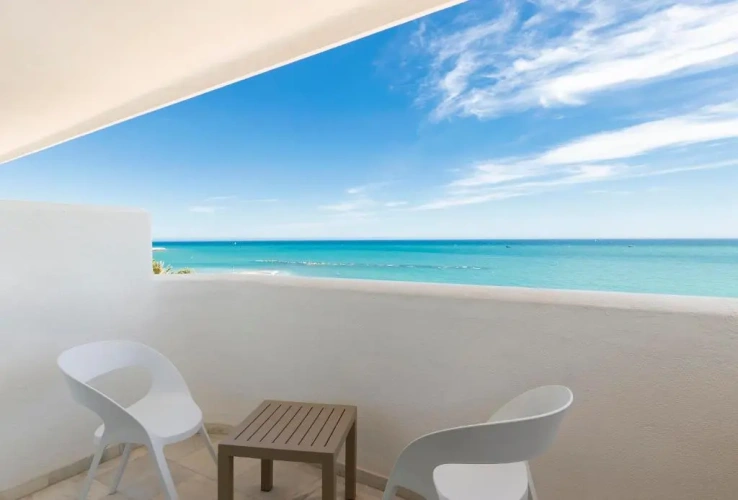 Standard Triple room with sea view