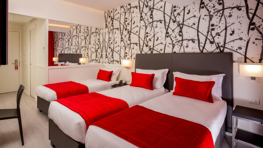 Standard Triple room