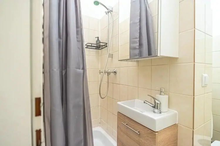 Comfortable 1BR Apartment Long Stays