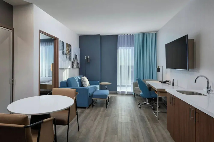 Courtyard by Marriott Denver Downtown West