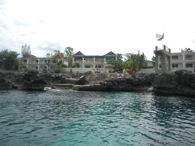 Coral Seas Cliff