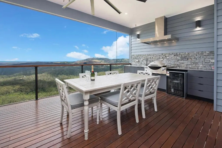 629 Balmoral Ridge