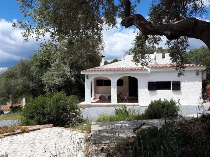 2 Bedrooms Cottage