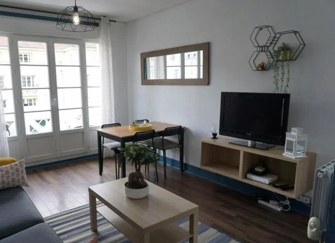 3 Bedrooms - Spacious and friendly - City Center