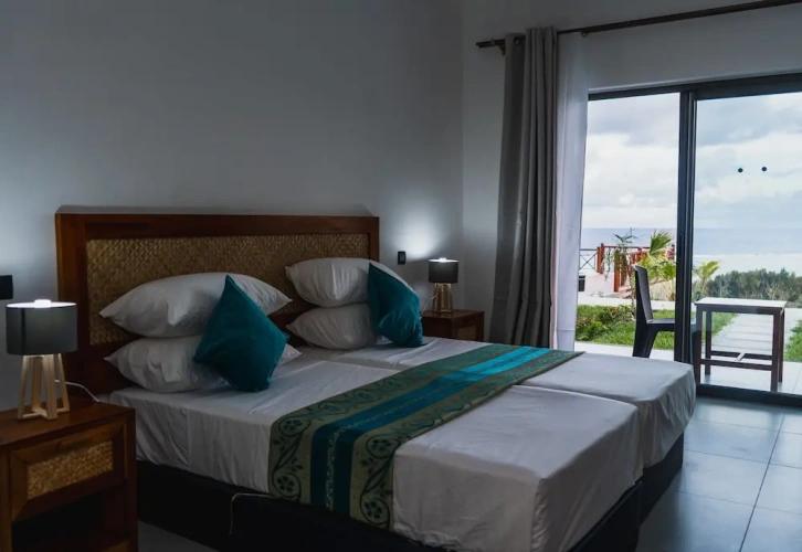 Deluxe Twin room with balcony and with sea view