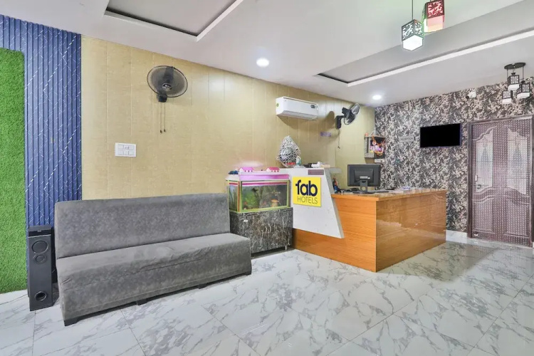 FabHotel Lucknow Inn