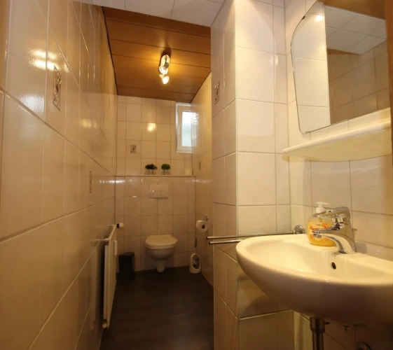 5 Bedrooms Classic Apartment