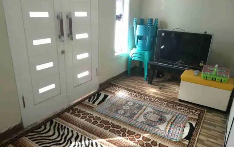 Comfy Room at Derisfa Home
