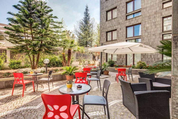 Warmth Hotel (Ex-Eur Suite) photo 10