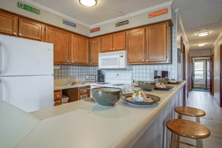 Summit 304b 3 Bedrooms 2 Full Baths