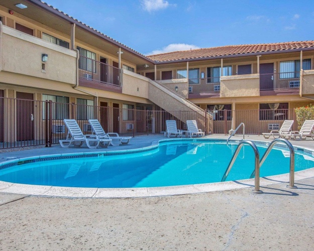 Rodeway Inn Santee photo 12