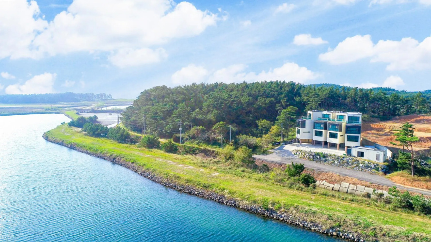 Taean La Belle Kids Poolvilla