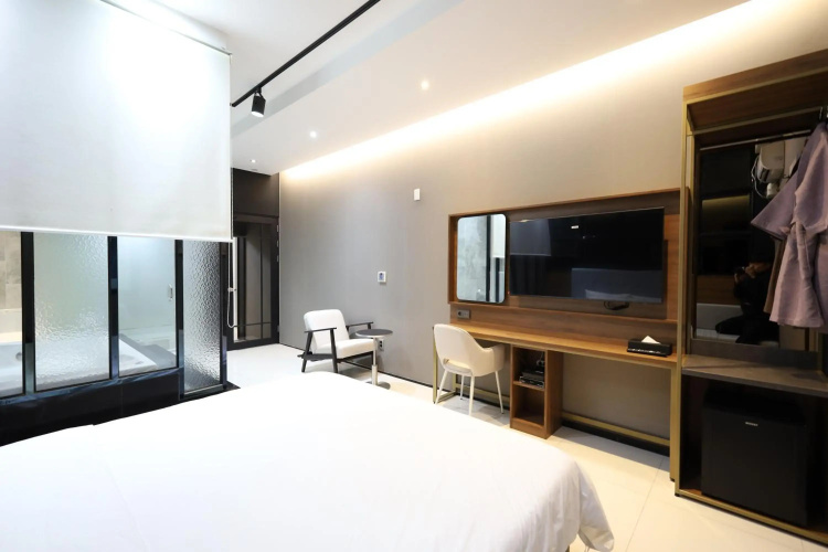 Hotel Almond Busan Station