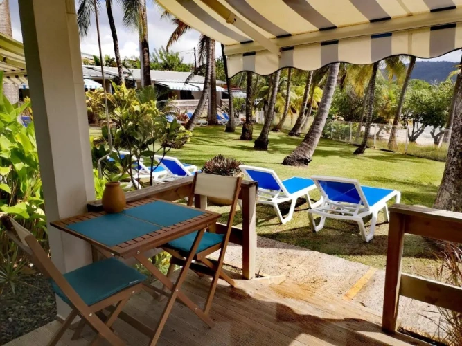 Bungalow beachfront