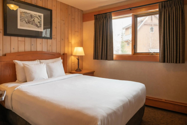 Hidden Ridge Resort