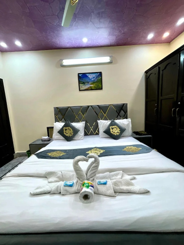 Sapphire Inn