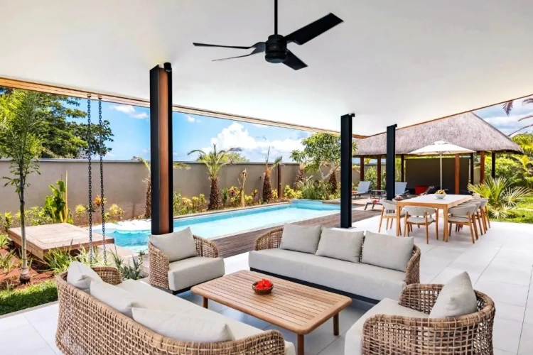 2 Bedrooms Villa
