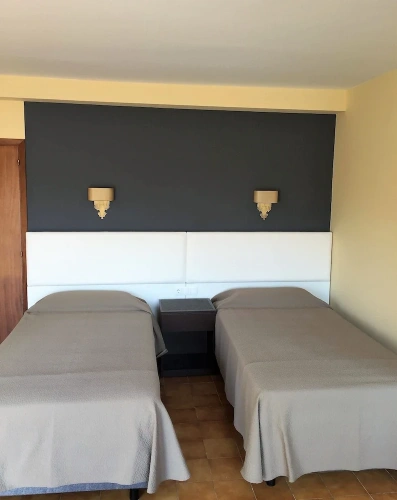 Standard Twin room with balcony